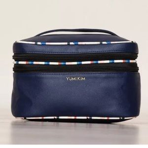 Yumi Kim - JETSETTER MAKEUP TRAIN CASE - NAVY GEO